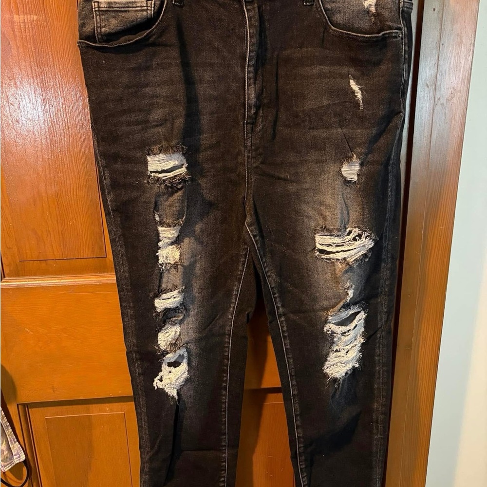 Women’s Distressed Black Jeans